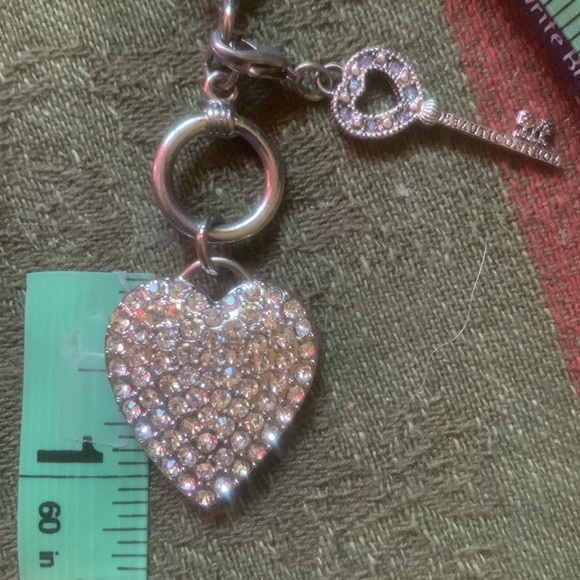 Bracelet Heart - rhinestones - remove-able / moveable key to heart charm. - Picture 3 of 3